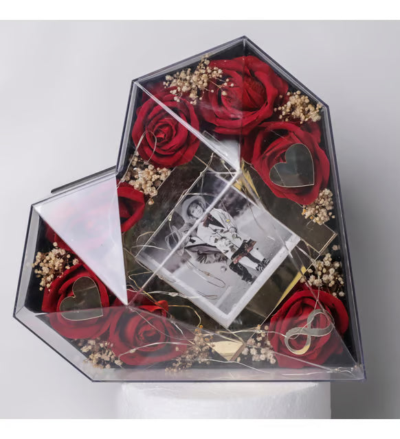 Kalp Tasarımlı Gül Detaylı Led Işıklı Çerçeve